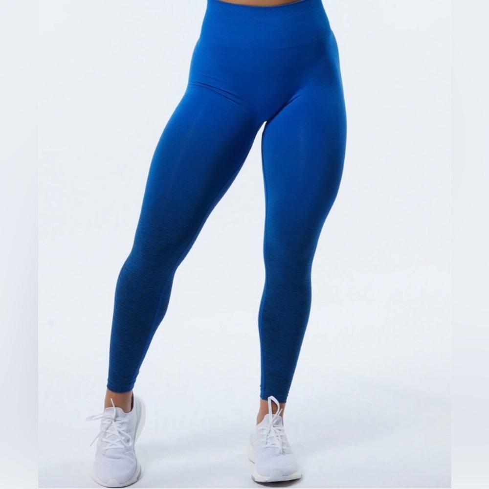 Alphalete Amplify Ombre Legging S ,M ,L Blue